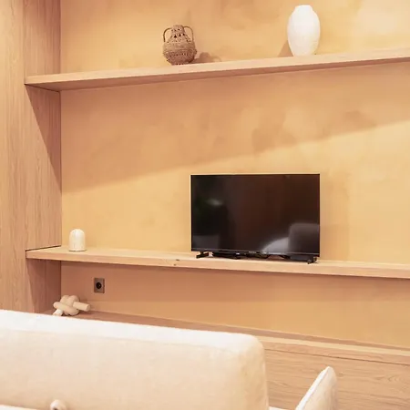 Charming With A-c - 2p - Center St Tropez