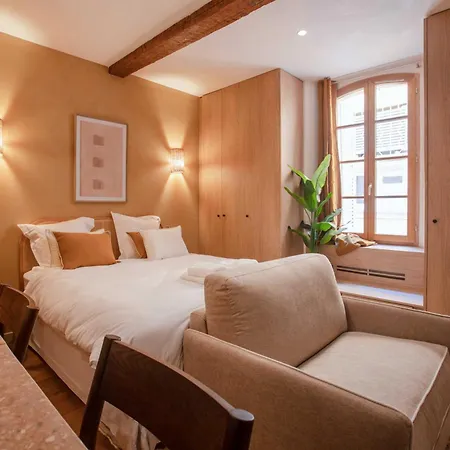 Charming With A-c - 2p - Center St Tropez Apartment *